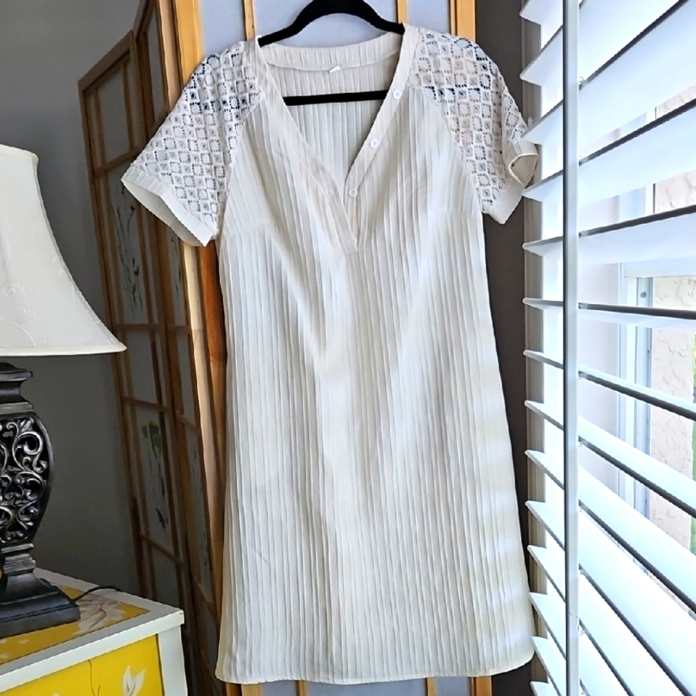 Elegant Cream Short Sleeve Dress